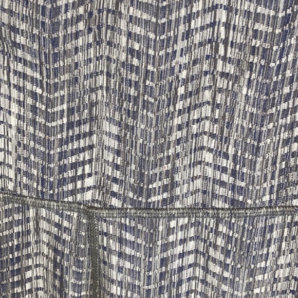 Lululemon crop leggings size 4 - Picture 4 of 10